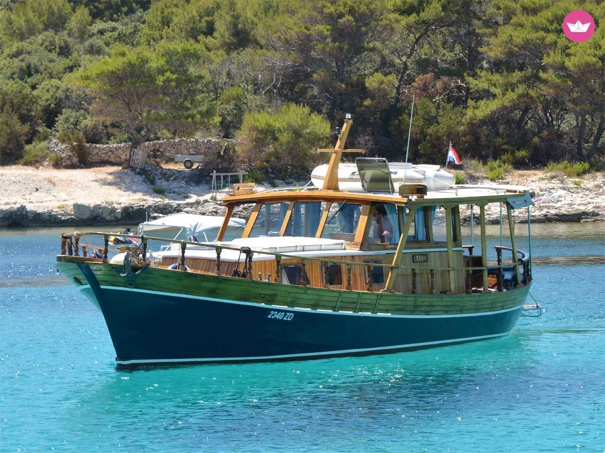 Charter Motorboat Ca Tiho Zadar