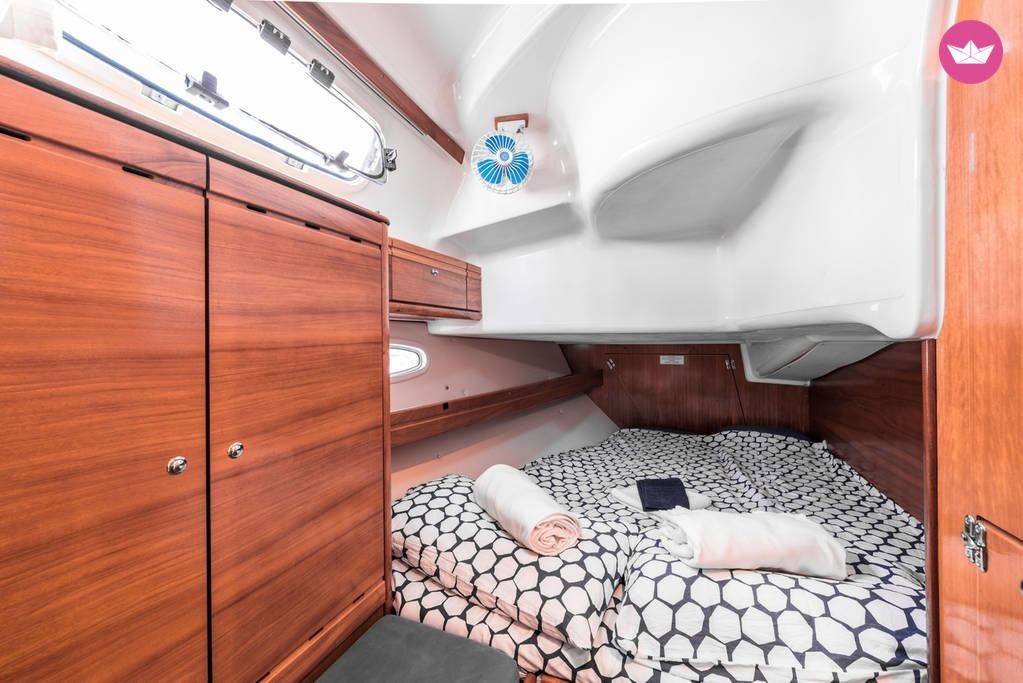 Charter Sailboat Bavaria Cruiser 39 Bari