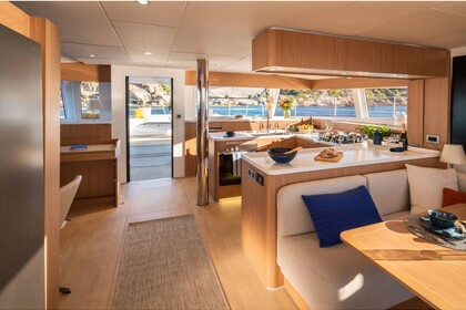 Charter Catamaran  Bali 5.8 Portisco