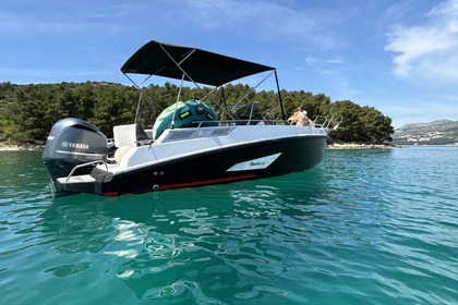 Location Bateau à moteur Arrow Abaris 23 Split