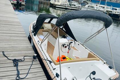 Hire Motorboat Silveryacht 495 Almere