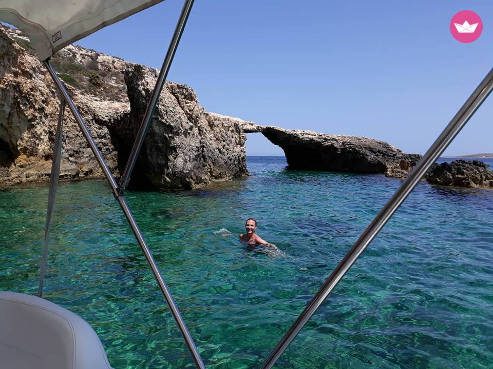 Rental motorboat in Sliema  
