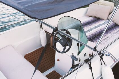 Romantik auf dem Zürichsee – Charmantes Boot für Paare (nur mit Bootsführerausweis)