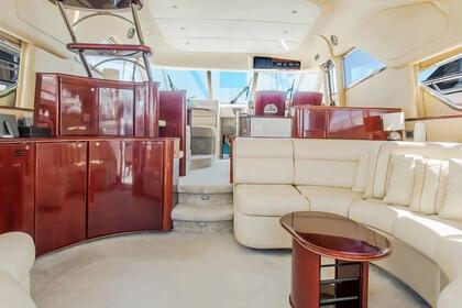 Luxury Motoryacht with a capacity of 6 people