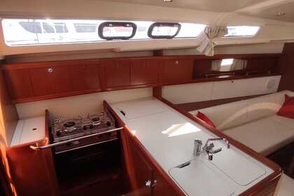 Beneteau Oceanis 37