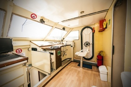 Hire Motorboat Grecale Boat Charter Marsaxlokk