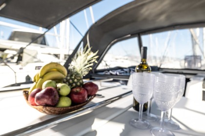 Hyra båt Segelbåt Beneteau Oceanis 46.1 Alimos