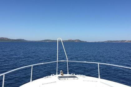 Noleggio Barca a motore Ferretti Yacht 40 R Poltu Quatu