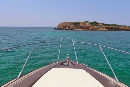 Verhuur Motorboot Sunseeker 47 Sunseeker 47 Glyfada