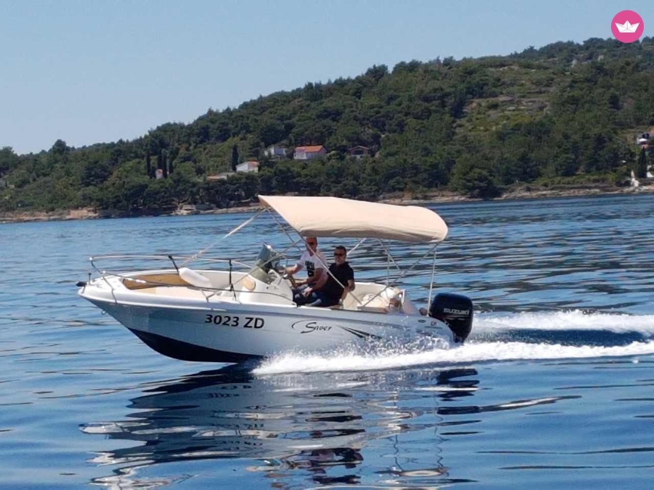 Motorboat Saver 550 Open for rental