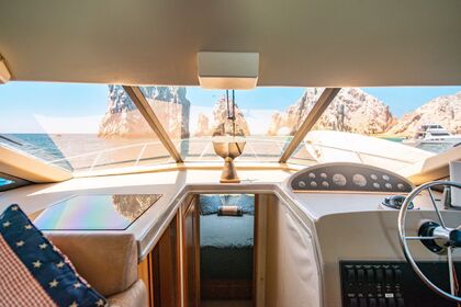 42ft Bayliner 18 people allowed. 2hrs min.Booking