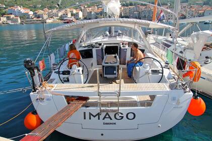 Charter Sailboat Bénéteau Oceanis 45 - 3 cab. Murter