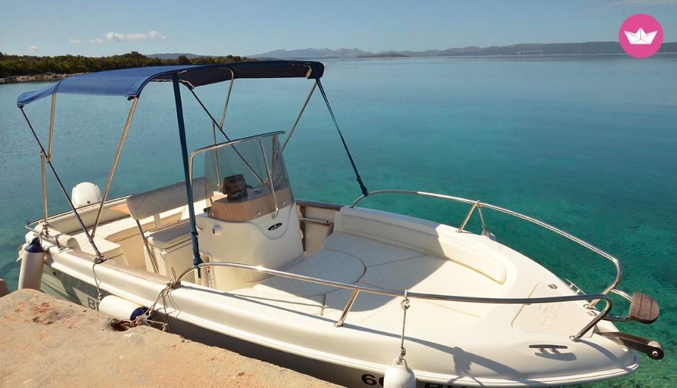 Mingolla Brava 18 in Ugljan for hire