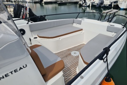 Verhuur Motorboot Beneteau Flyer 8 Spacedeck Les Sables-d'Olonne