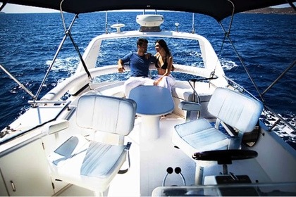 Charter a yacht in Mykonos!