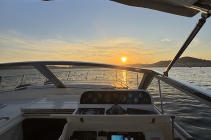 Noleggia Fiart Genius 36 – Esplora le meraviglie del Golfo di Napoli!