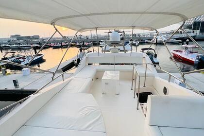 Hyra båt Motorbåt Gulf Craft Yacht 44ft Dubai