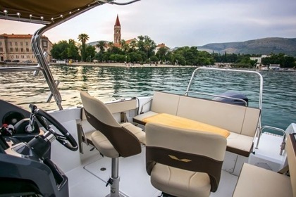 BENETEAU FLYER 7.7 SUNDECK