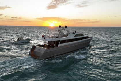 Noleggio Yacht a motore Heesen 115 Cancún