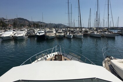 Noleggio Yacht a motore Akhir Vrede III Terracina