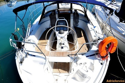 Hyra båt Segelbåt Bavaria Bavaria 33 Cruiser Izola