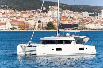 Aluguel Catamarã Lagoon-Bénéteau Lagoon 42 - 4 + 2 cab. Šibenik