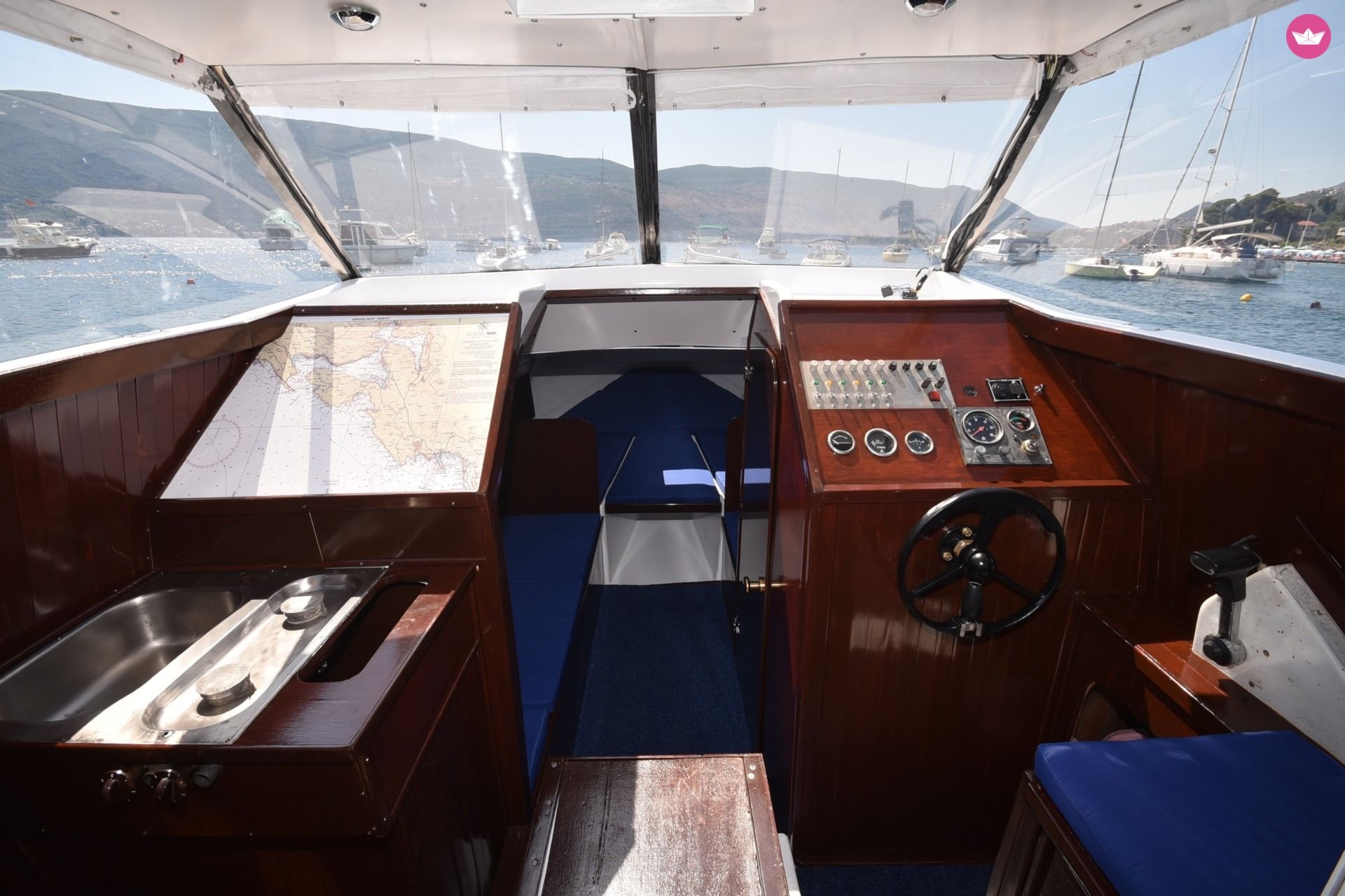 Charter motorboat in Herceg Novi  