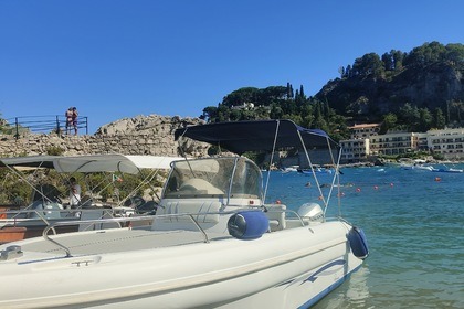 Location Bateau à moteur Ranieri Shadow 24 Giardini-Naxos