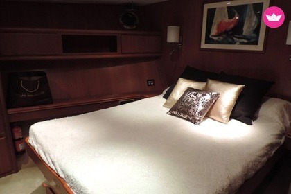 Alquiler de yate de lujo transoceánico.