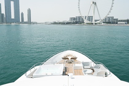 Hyra båt Motorbåt Premium Spacious Motoryacht Dubai Marina