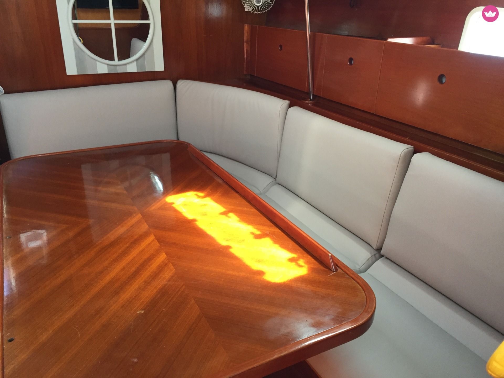 Beneteau Oceanis 400 à Antibes à louer