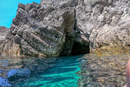 Atlantic Marine Sun Cruiser 690