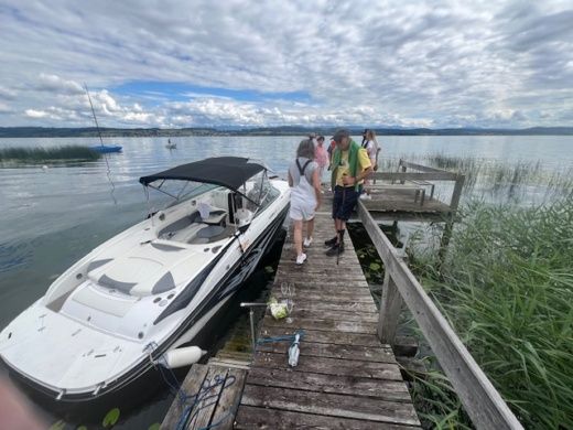 Delley-Portalban Motorboat Rinker 246 alt tag text