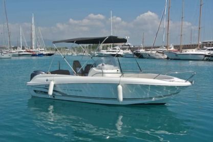 Location Bateau à moteur Jeanneau Cap Camarat 650 Antibes