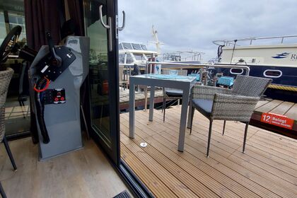 Boat without a license in 6 for rent in  Villa am