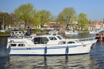Charter Houseboat Custom Super Vios Woubrugge