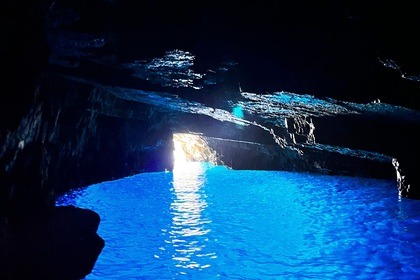 Discover the Ionian Islands by Sailing Yacht: A Unique Adventure of Relaxation and Nature