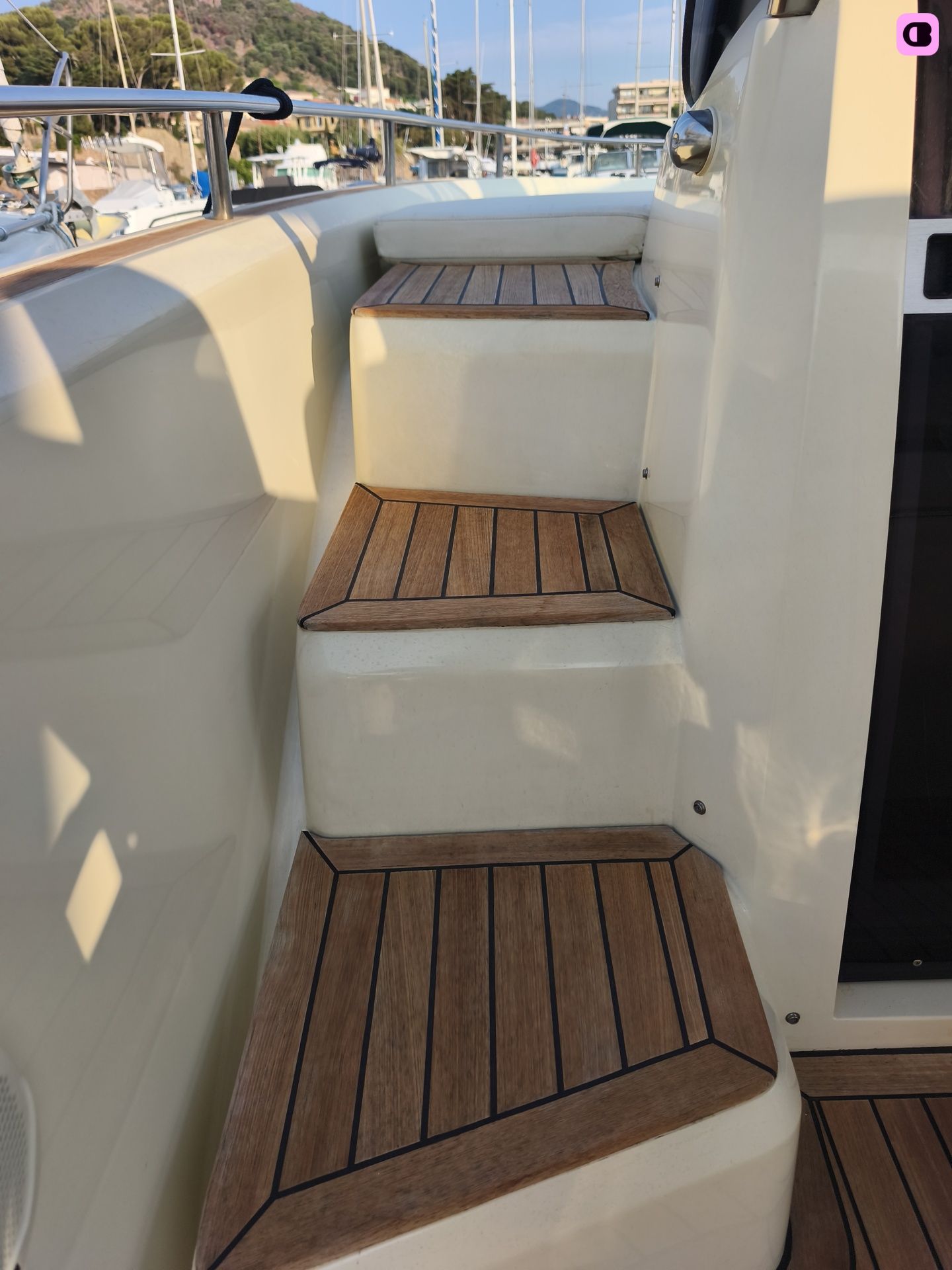 Bateau à moteur Invictus 280 Gt 345cv 6