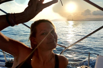 Discover Why Sailing with Us in Barcelona is the Best Choice