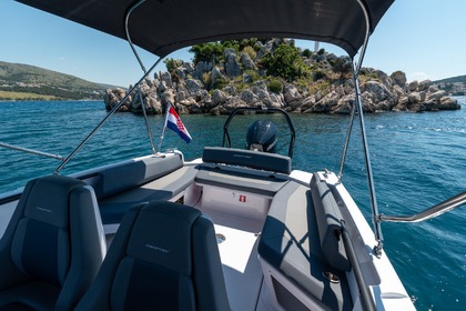 Hyra båt Motorbåt Axopar 22 spyder Trogir