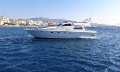 Charter Motorboat Ferretti 90 Lasithi