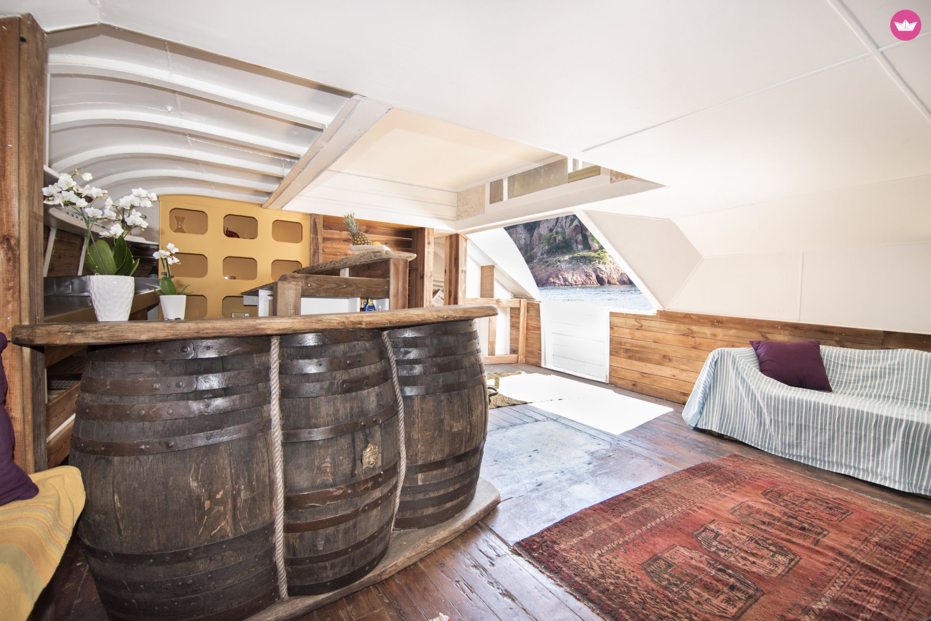 Forbes, Sandhaven Ex. Mfv in Antibes  