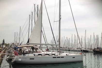 Charter Sailboat Jeanneau Sun Odyssey 519 - 5 cab. Laurium
