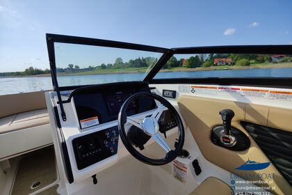 Sea Ray 230C SPXE