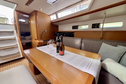 Hyra båt Segelbåt Jeanneau Sun Odyssey 479 - 4 cab. Trogir