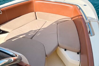 Hyra båt Motorbåt Invictus 240 FX Mahón