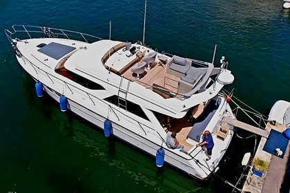Hyra båt Motorbåt Princess V 48 Saint-Tropez