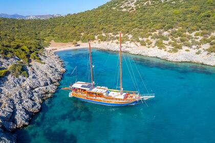 Location Goélette Custom built gulet with a capacity of 12 Ketch Bodrum