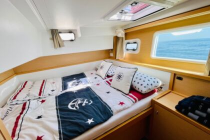 Charter Catamaran Lagoon Lagoon 39 Ravenna