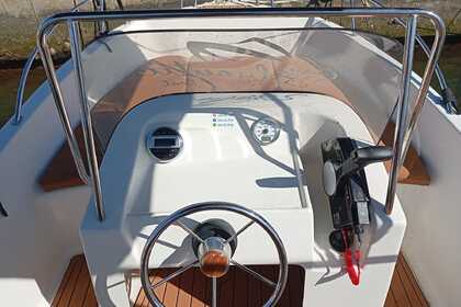 ENJOY THE EXPERIENCE OF SAILING ON A BOAT THAT DOES NOT NEED A NAUTICAL QUALIFICATION